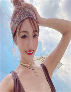 公交车上操美女-男生把QQ放进女生QQ里韩剧